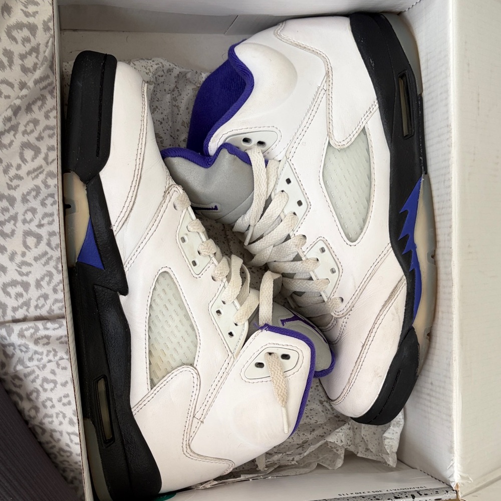 Jordan Men's White and Purple Basketball Sneakers with Black Soles